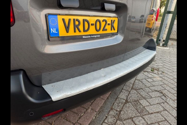 Opel Vivaro 2.0 CDTI 145pk Euro 6 L2 H1 Edition 3Persoons Airco,Cruisecontrol,Navigatie Nette Auto Opel Vivaro 2.0 CDTI 145pk Euro 6 L2 H1 Edition 3Persoons Airco,Cruisecontrol,Navigatie Nette Auto