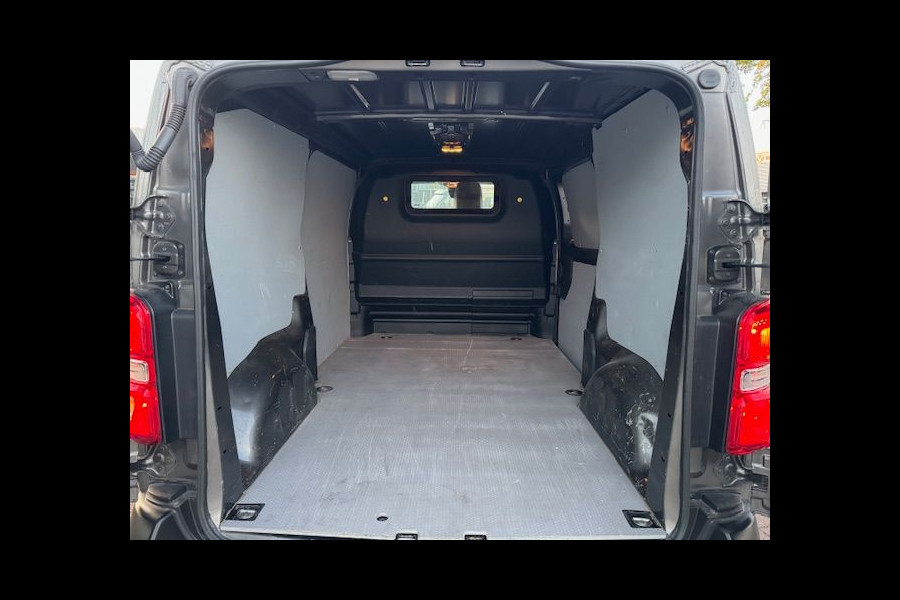 Opel Vivaro 2.0 CDTI 145pk Euro 6 L2 H1 Edition 3Persoons Airco,Cruisecontrol,Navigatie Nette Auto Opel Vivaro 2.0 CDTI 145pk Euro 6 L2 H1 Edition 3Persoons Airco,Cruisecontrol,Navigatie Nette Auto