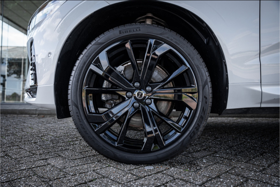 Volvo XC60 2.0 T6 Recharge AWD R-Design ** Luchtvering ** Panodak ** 360 HUD ** Trekhaak
