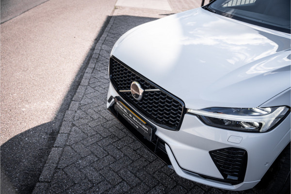 Volvo XC60 2.0 T6 Recharge AWD R-Design ** Luchtvering ** Panodak ** 360 HUD ** Trekhaak