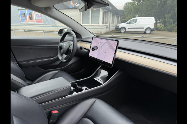 Tesla Model 3 Performance Dual AWD Navi | Camera | Panorama | Autoilot | Panorama | Leder | 20 Inch |