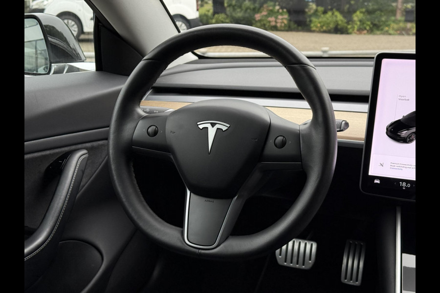 Tesla Model 3 Performance Dual AWD Navi | Camera | Panorama | Autoilot | Panorama | Leder | 20 Inch |