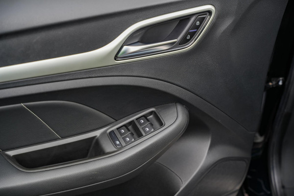 MG Mg Zs EV Luxury 45 kWh Panodak Camera Adaptive Cruise Keyless Leer Navigatie Carplay