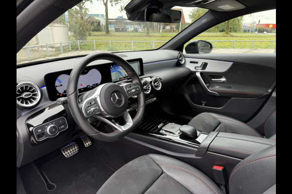 Mercedes-Benz A-Klasse 180d Aut. Business Sol. AMG | Panorama | Mood Light Sfeer | Burmester | Memory | Multi Beam | Full