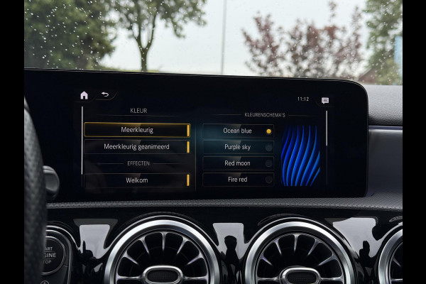 Mercedes-Benz A-Klasse 180d Aut. Business Sol. AMG | Panorama | Mood Light Sfeer | Burmester | Memory | Multi Beam | Full