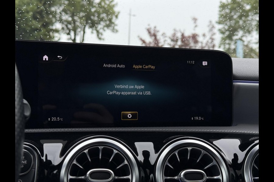 Mercedes-Benz A-Klasse 180d Aut. Business Sol. AMG | Panorama | Mood Light Sfeer | Burmester | Memory | Multi Beam | Full