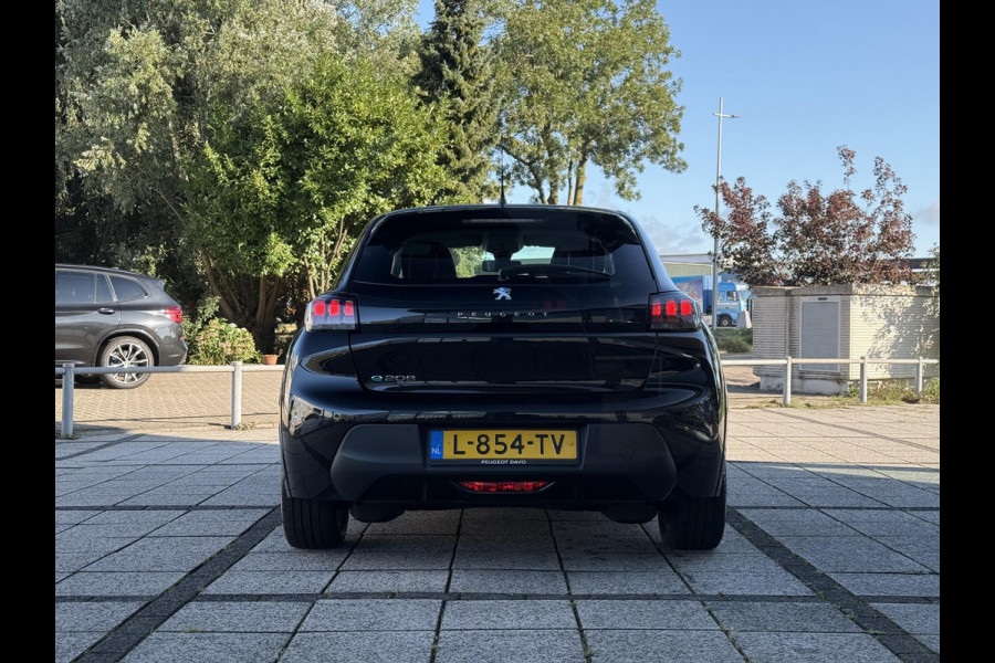 Peugeot e-208 EV Aut. Active Pack 50 kWh | Navi | Carplay | Stoel Verwarming | Cruise Control |