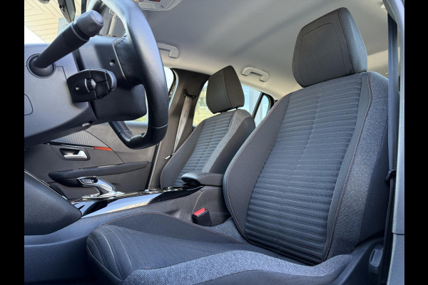 Peugeot e-208 EV Aut. Active Pack 50 kWh | Navi | Carplay | Stoel Verwarming | Cruise Control |