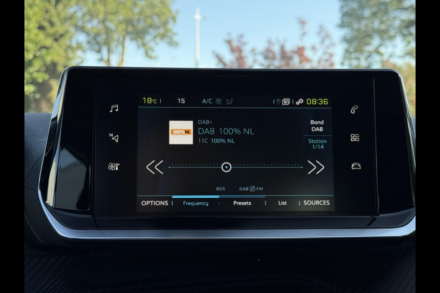 Peugeot e-208 EV Aut. Active Pack 50 kWh | Navi | Carplay | Stoel Verwarming | Cruise Control |