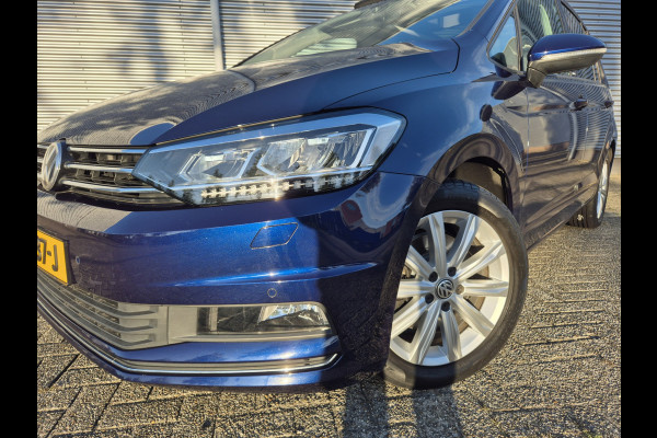Volkswagen Touran 1.5 TSI Automaat Comfortline Business 7p LEd,Panorama,Nav/Camera Volkswagen Touran 1.5 TSI Automaat Comfortline Business 7p LEd,Panorama,Nav/Camera