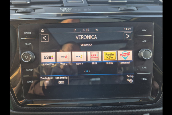 Volkswagen Touran 1.5 TSI Automaat Comfortline Business 7p LEd,Panorama,Nav/Camera Volkswagen Touran 1.5 TSI Automaat Comfortline Business 7p LEd,Panorama,Nav/Camera