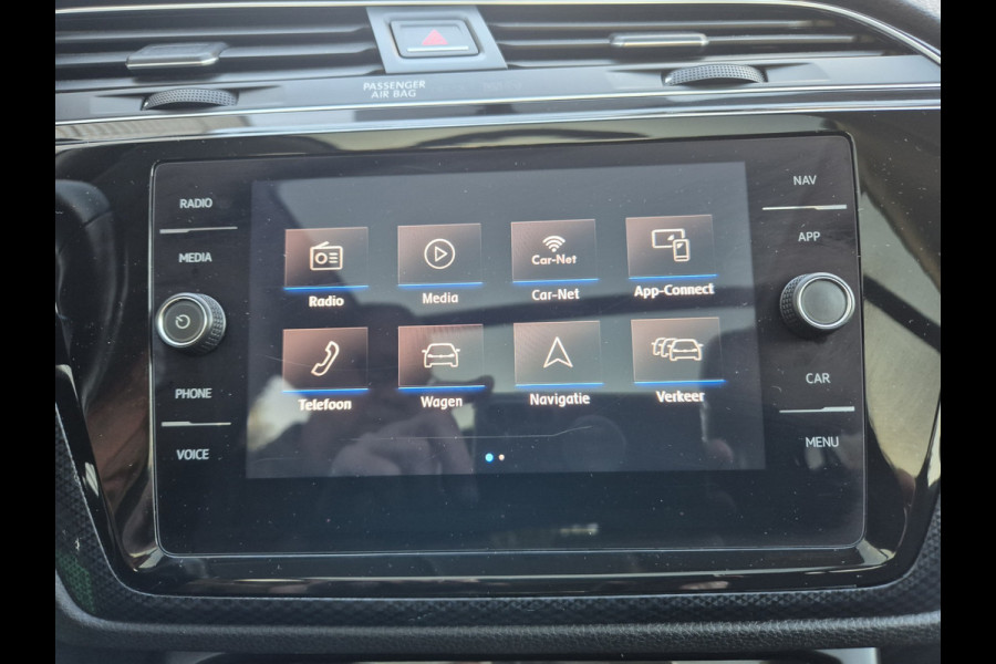 Volkswagen Touran 1.5 TSI Automaat Comfortline Business 7p LEd,Panorama,Nav/Camera Volkswagen Touran 1.5 TSI Automaat Comfortline Business 7p LEd,Panorama,Nav/Camera