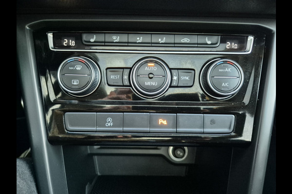 Volkswagen Touran 1.5 TSI Automaat Comfortline Business 7p LEd,Panorama,Nav/Camera Volkswagen Touran 1.5 TSI Automaat Comfortline Business 7p LEd,Panorama,Nav/Camera