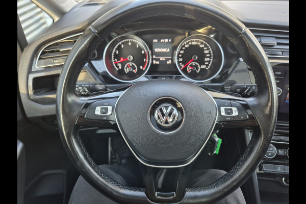 Volkswagen Touran 1.5 TSI Automaat Comfortline Business 7p LEd,Panorama,Nav/Camera Volkswagen Touran 1.5 TSI Automaat Comfortline Business 7p LEd,Panorama,Nav/Camera