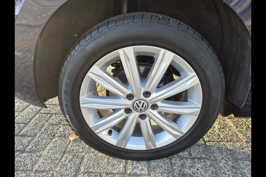 Volkswagen Touran 1.5 TSI Automaat Comfortline Business 7p LEd,Panorama,Nav/Camera Volkswagen Touran 1.5 TSI Automaat Comfortline Business 7p LEd,Panorama,Nav/Camera