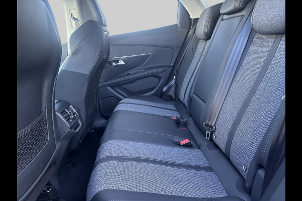 Peugeot 3008 1.2 PureTech Blue Lease Premium  | automaat | navigatie | 19" velgen | trekhaak | nieuwe distributieriem Peugeot 3008 1.2 PureTech Blue Lease Premium  | automaat | navigatie | 19" velgen | trekhaak | nieuwe distributieriem