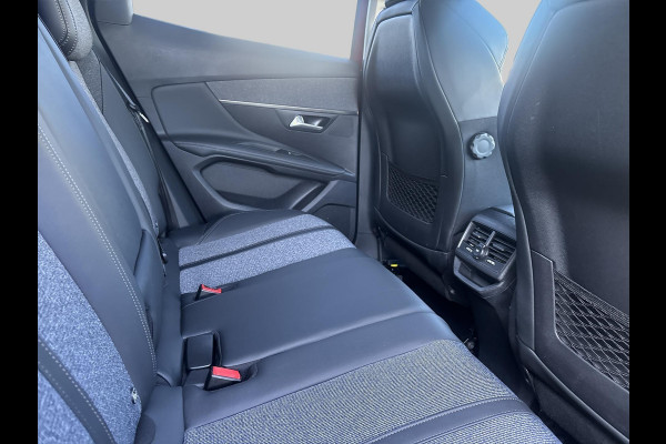Peugeot 3008 1.2 PureTech Blue Lease Premium  | automaat | navigatie | 19" velgen | trekhaak | nieuwe distributieriem Peugeot 3008 1.2 PureTech Blue Lease Premium  | automaat | navigatie | 19" velgen | trekhaak | nieuwe distributieriem