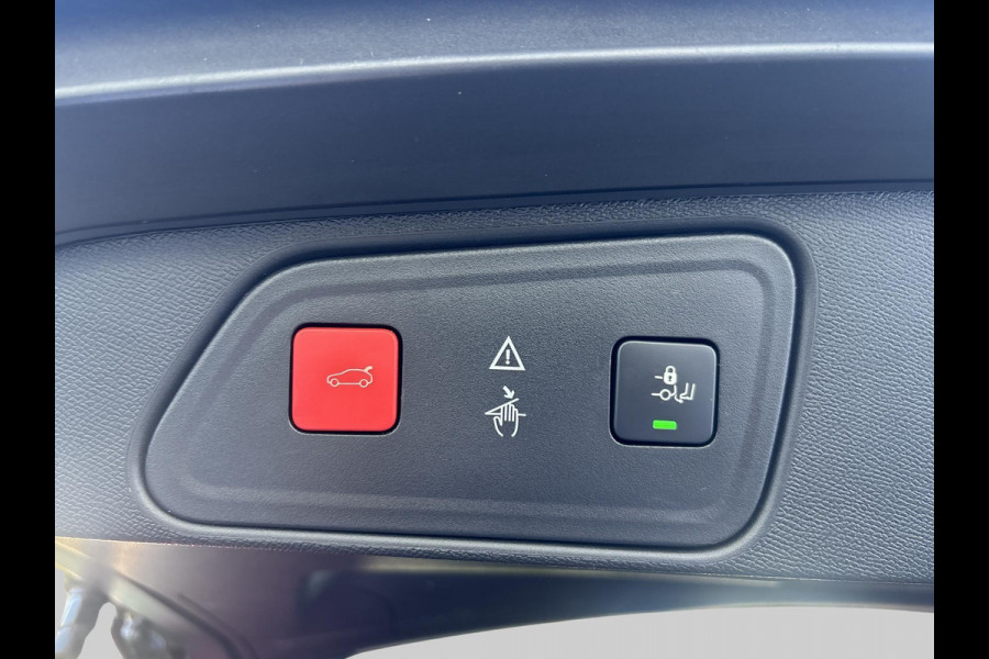 Peugeot 3008 1.2 PureTech Blue Lease Premium  | automaat | navigatie | 19" velgen | trekhaak | nieuwe distributieriem Peugeot 3008 1.2 PureTech Blue Lease Premium  | automaat | navigatie | 19" velgen | trekhaak | nieuwe distributieriem