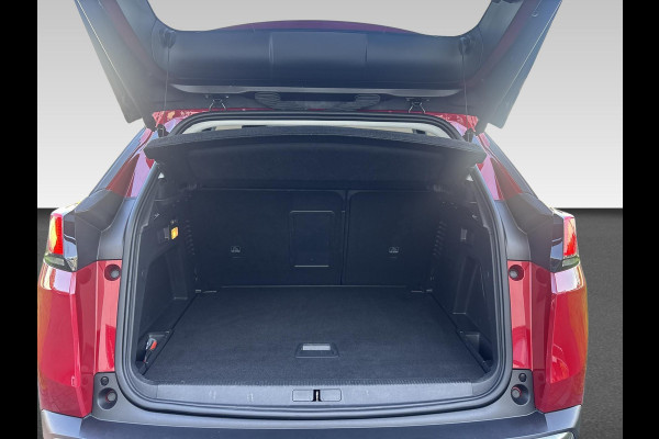 Peugeot 3008 1.2 PureTech Blue Lease Premium  | automaat | navigatie | 19" velgen | trekhaak | nieuwe distributieriem Peugeot 3008 1.2 PureTech Blue Lease Premium  | automaat | navigatie | 19" velgen | trekhaak | nieuwe distributieriem