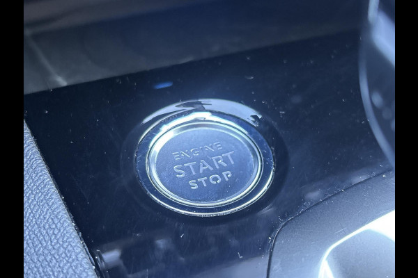 Peugeot 3008 1.2 PureTech Blue Lease Premium  | automaat | navigatie | 19" velgen | trekhaak | nieuwe distributieriem Peugeot 3008 1.2 PureTech Blue Lease Premium  | automaat | navigatie | 19" velgen | trekhaak | nieuwe distributieriem