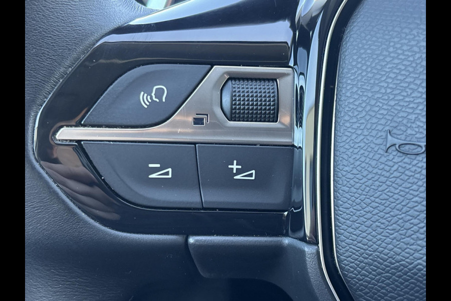 Peugeot 3008 1.2 PureTech Blue Lease Premium  | automaat | navigatie | 19" velgen | trekhaak | nieuwe distributieriem Peugeot 3008 1.2 PureTech Blue Lease Premium  | automaat | navigatie | 19" velgen | trekhaak | nieuwe distributieriem