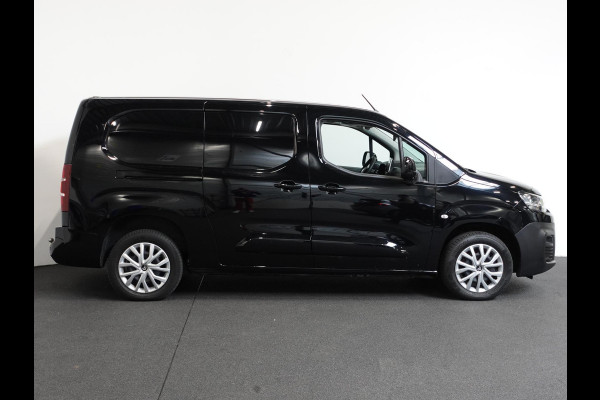 Citroën Berlingo 130PK Automaat L2 Navigatie Apple carplay/ Android Auto Cruise control Trekhaak parkeersensoren 3-Zits Euro6 Citroën Berlingo 130PK Automaat L2 Navigatie Apple carplay/ Android Auto Cruise control Trekhaak parkeersensoren 3-Zits Euro6