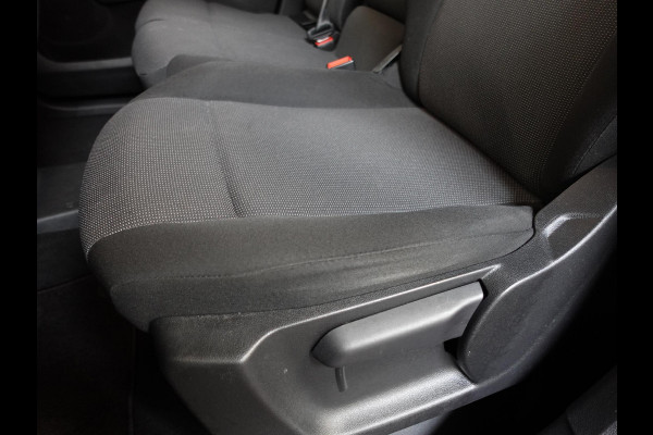 Citroën Berlingo 130PK Automaat L2 Navigatie Apple carplay/ Android Auto Cruise control Trekhaak parkeersensoren 3-Zits Euro6 Citroën Berlingo 130PK Automaat L2 Navigatie Apple carplay/ Android Auto Cruise control Trekhaak parkeersensoren 3-Zits Euro6