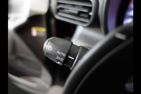 Citroën Berlingo 130PK Automaat L2 Navigatie Apple carplay/ Android Auto Cruise control Trekhaak parkeersensoren 3-Zits Euro6 Citroën Berlingo 130PK Automaat L2 Navigatie Apple carplay/ Android Auto Cruise control Trekhaak parkeersensoren 3-Zits Euro6