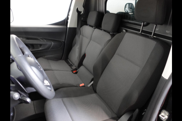 Citroën Berlingo 130PK Automaat L2 Navigatie Apple carplay/ Android Auto Cruise control Trekhaak parkeersensoren 3-Zits Euro6 Citroën Berlingo 130PK Automaat L2 Navigatie Apple carplay/ Android Auto Cruise control Trekhaak parkeersensoren 3-Zits Euro6