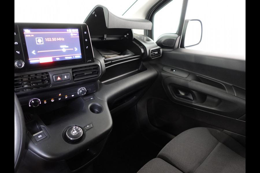 Citroën Berlingo 130PK Automaat L2 Navigatie Apple carplay/ Android Auto Cruise control Trekhaak parkeersensoren 3-Zits Euro6 Citroën Berlingo 130PK Automaat L2 Navigatie Apple carplay/ Android Auto Cruise control Trekhaak parkeersensoren 3-Zits Euro6