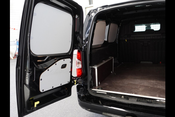 Citroën Berlingo 130PK Automaat L2 Navigatie Apple carplay/ Android Auto Cruise control Trekhaak parkeersensoren 3-Zits Euro6 Citroën Berlingo 130PK Automaat L2 Navigatie Apple carplay/ Android Auto Cruise control Trekhaak parkeersensoren 3-Zits Euro6