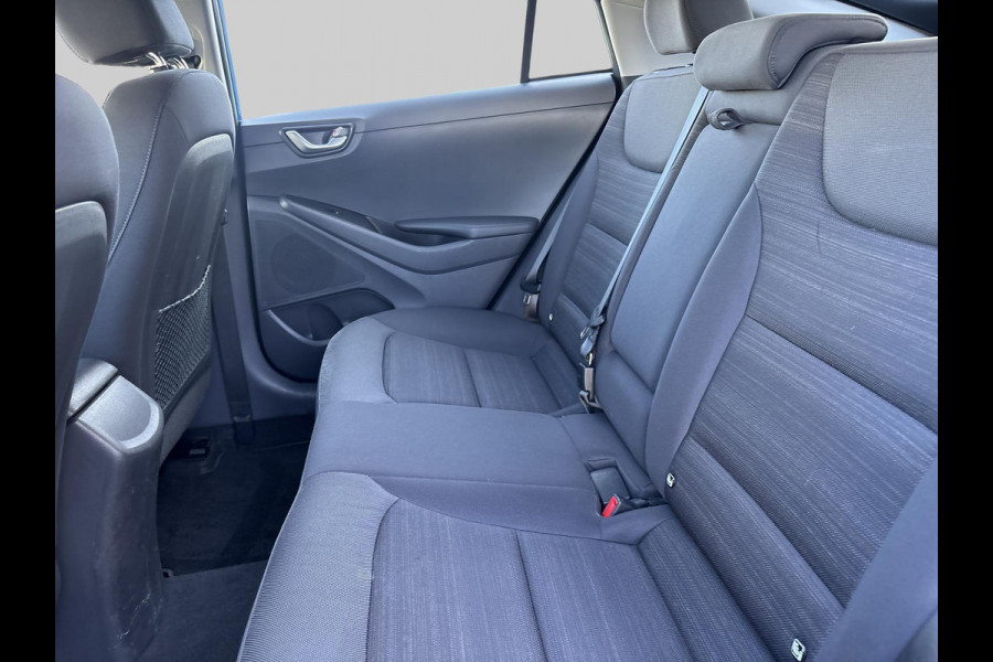 Hyundai IONIQ 1.6 GDi i-Motion  | adaptive cruise control | climate control  | achteruitrijcamera | DAB | Hyundai IONIQ 1.6 GDi i-Motion  | adaptive cruise control | climate control  | achteruitrijcamera | DAB |