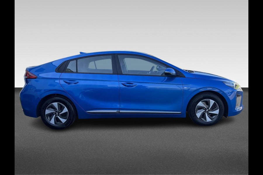 Hyundai IONIQ 1.6 GDi i-Motion  | adaptive cruise control | climate control  | achteruitrijcamera | DAB | Hyundai IONIQ 1.6 GDi i-Motion  | adaptive cruise control | climate control  | achteruitrijcamera | DAB |