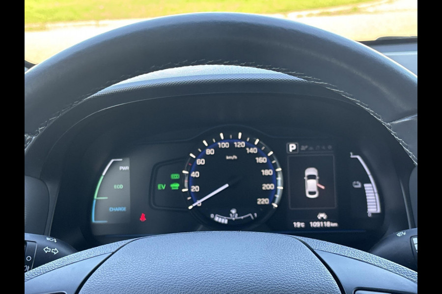 Hyundai IONIQ 1.6 GDi i-Motion  | adaptive cruise control | climate control  | achteruitrijcamera | DAB | Hyundai IONIQ 1.6 GDi i-Motion  | adaptive cruise control | climate control  | achteruitrijcamera | DAB |