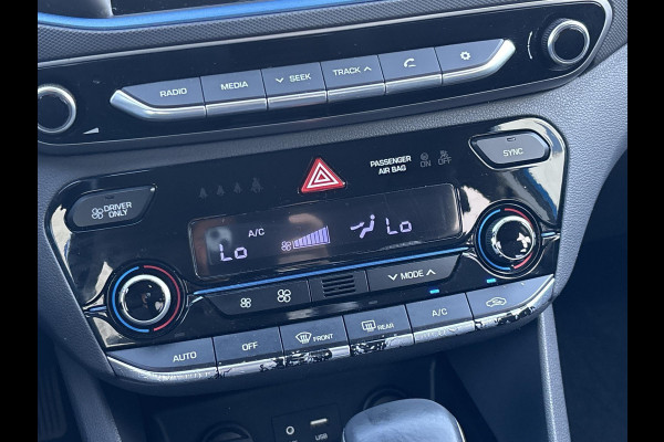 Hyundai IONIQ 1.6 GDi i-Motion  | adaptive cruise control | climate control  | achteruitrijcamera | DAB | Hyundai IONIQ 1.6 GDi i-Motion  | adaptive cruise control | climate control  | achteruitrijcamera | DAB |