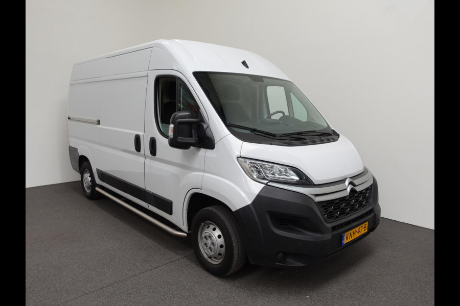 Citroën Jumper L2H2 120pk Navigatie Camera Airco Cruise control Trekhaak Sidebars 3-zits Euro6 Citroën Jumper L2H2 120pk Navigatie Camera Airco Cruise control Trekhaak Sidebars 3-zits Euro6