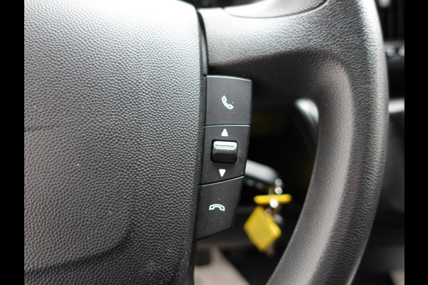 Citroën Jumper L2H2 120pk Navigatie Camera Airco Cruise control Trekhaak Sidebars 3-zits Euro6 Citroën Jumper L2H2 120pk Navigatie Camera Airco Cruise control Trekhaak Sidebars 3-zits Euro6