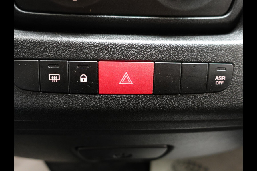 Citroën Jumper L2H2 120pk Navigatie Camera Airco Cruise control Trekhaak Sidebars 3-zits Euro6 Citroën Jumper L2H2 120pk Navigatie Camera Airco Cruise control Trekhaak Sidebars 3-zits Euro6