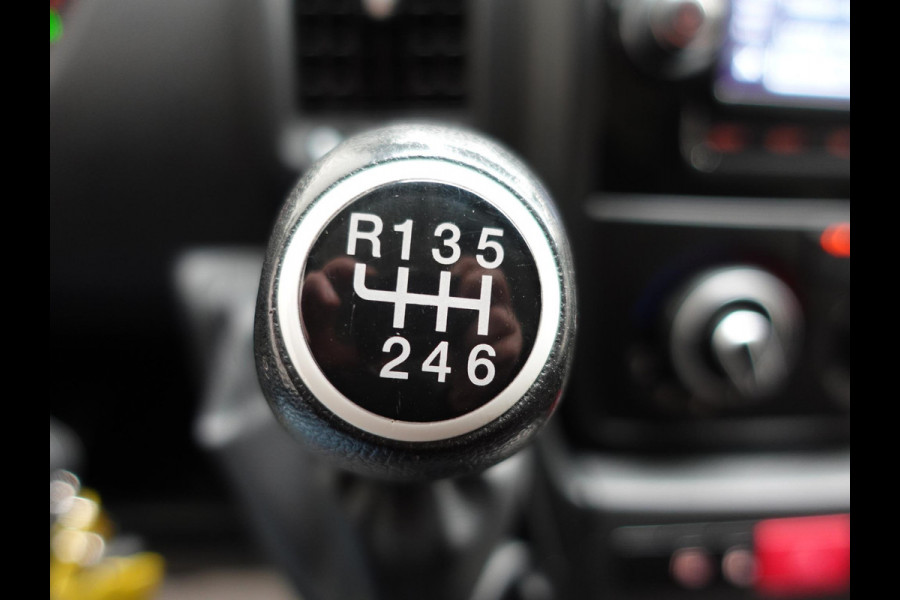 Citroën Jumper L2H2 120pk Navigatie Camera Airco Cruise control Trekhaak Sidebars 3-zits Euro6 Citroën Jumper L2H2 120pk Navigatie Camera Airco Cruise control Trekhaak Sidebars 3-zits Euro6