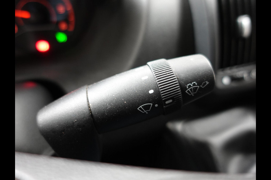 Citroën Jumper L2H2 120pk Navigatie Camera Airco Cruise control Trekhaak Sidebars 3-zits Euro6 Citroën Jumper L2H2 120pk Navigatie Camera Airco Cruise control Trekhaak Sidebars 3-zits Euro6