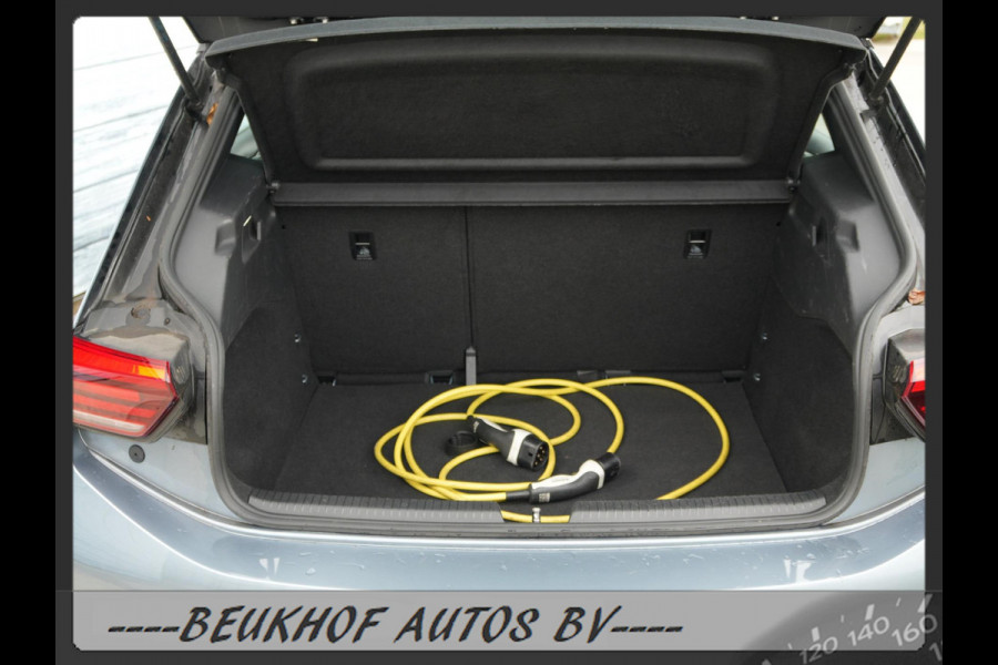 Volkswagen ID.3 Life 58 kWh Soh 93% Adaptive Cruise Carplay Volkswagen ID.3 Life 58 kWh Soh 93% Adaptive Cruise Carplay