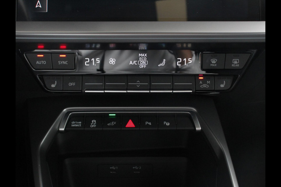Audi A3 Sportback 40 TFSI e PHEV 204pk Advanced S Tronic | Panorama dak | Climate control | Adaptive cruise control | LED | Parkeersensoren | Keyless | Navigatie | Verwarmde voorstoelen | Apple Carplay/ Android Auto