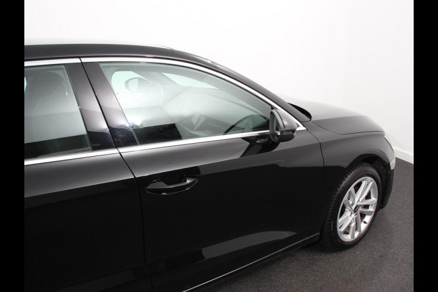 Audi A3 Sportback 40 TFSI e PHEV 204pk Advanced S Tronic | Panorama dak | Climate control | Adaptive cruise control | LED | Parkeersensoren | Keyless | Navigatie | Verwarmde voorstoelen | Apple Carplay/ Android Auto