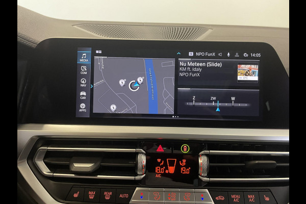 BMW 3 Serie Touring 320e M-Sport Aut-8 Panoramadak Adaptive M-Technic Chassis LED Navi Cruise Control PDC VA 19" LM Velgen Shadowline