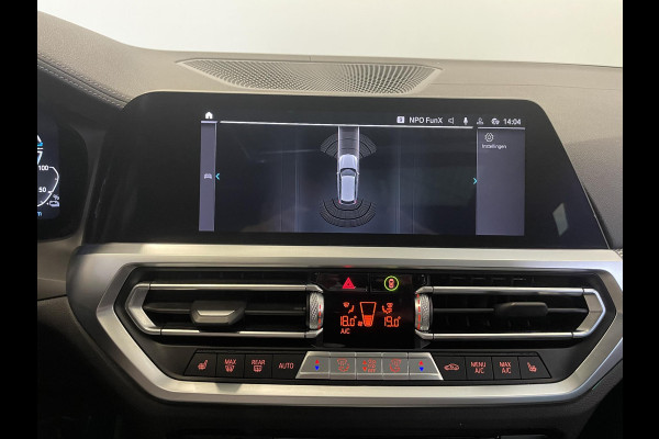 BMW 3 Serie Touring 320e M-Sport Aut-8 Panoramadak Adaptive M-Technic Chassis LED Navi Cruise Control PDC VA 19" LM Velgen Shadowline