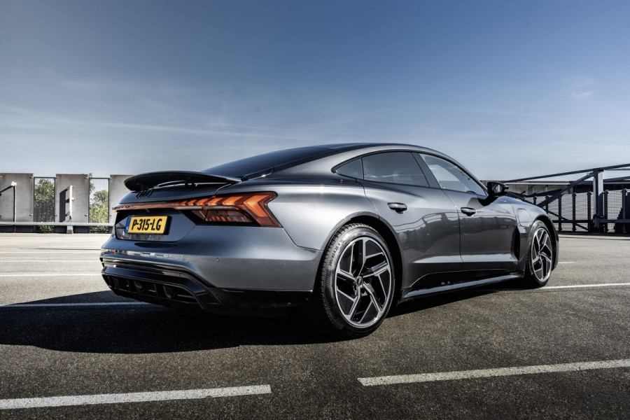 Audi e-tron GT GT 93 kWh | Orgineel NL auto | Adaptive Luchtvering | Matrix Beam | Audi MMI