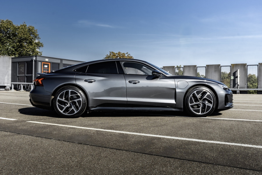 Audi e-tron GT GT 93 kWh | Orgineel NL auto | Adaptive Luchtvering | Matrix Beam | Audi MMI