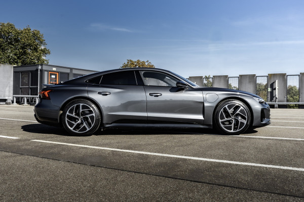 Audi e-tron GT GT 93 kWh | Orgineel NL auto | Adaptive Luchtvering | Matrix Beam | Audi MMI