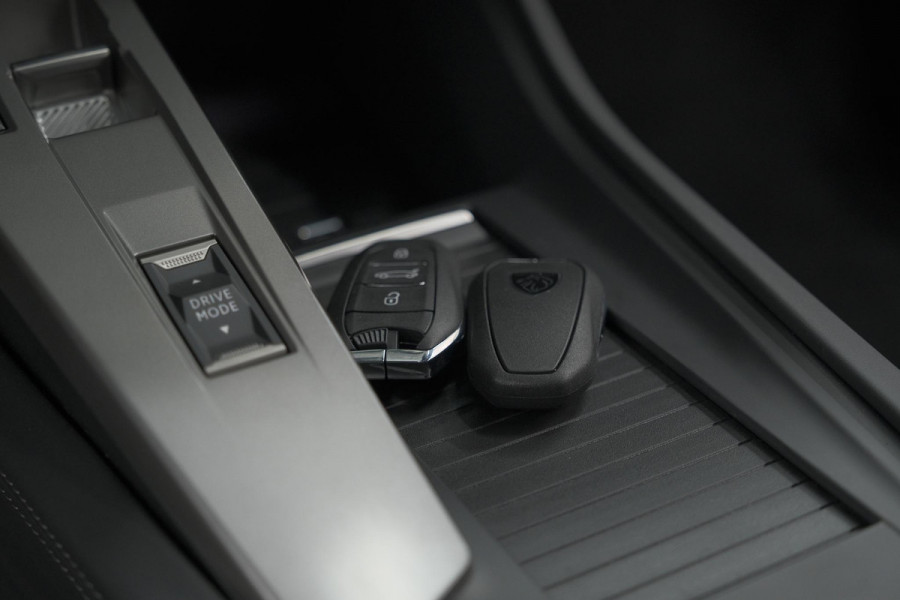 Peugeot 308 SW 1.6 Plug-in Hybrid 180 Allure | Perfecte Staat | 360 Camera | Adaptieve Cruise Control | Navigatie | Apple Carplay