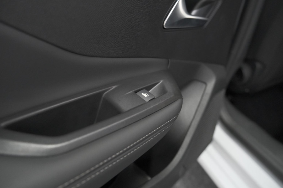 Peugeot 308 SW 1.6 Plug-in Hybrid 180 Allure | Perfecte Staat | 360 Camera | Adaptieve Cruise Control | Navigatie | Apple Carplay